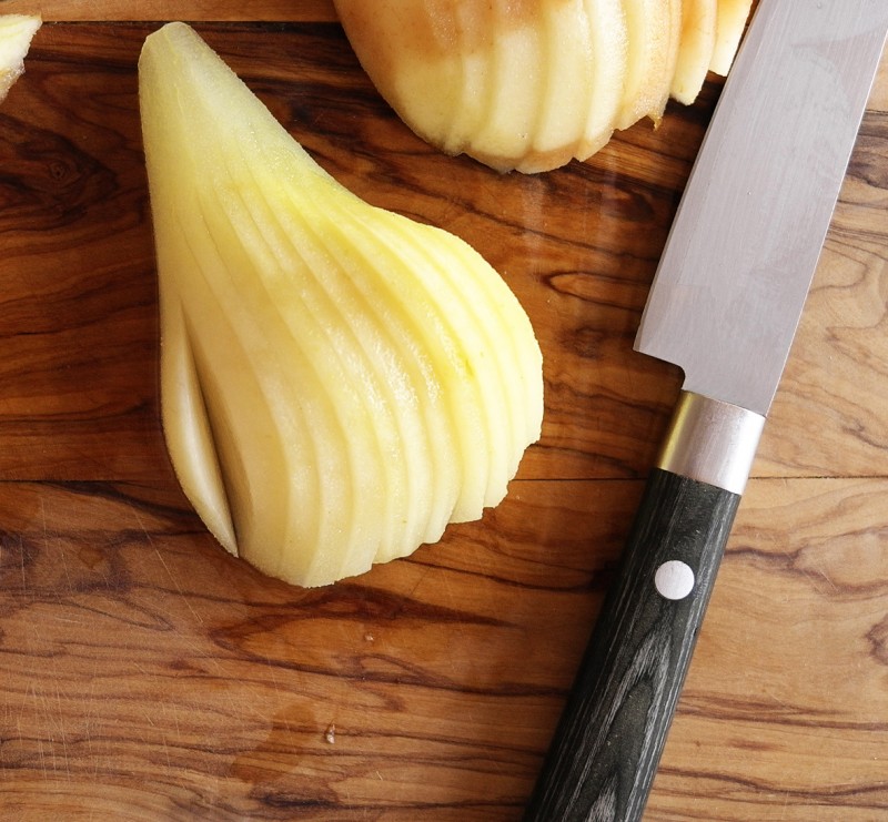 Tatin de poires - Hruškový koláč Tatin de poires - Hruškový koláč
